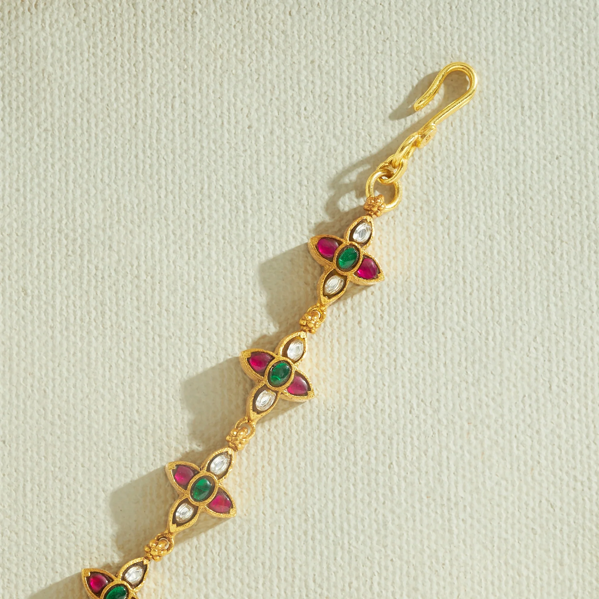 Aadhvaya Kundan Bracelet - Image 4