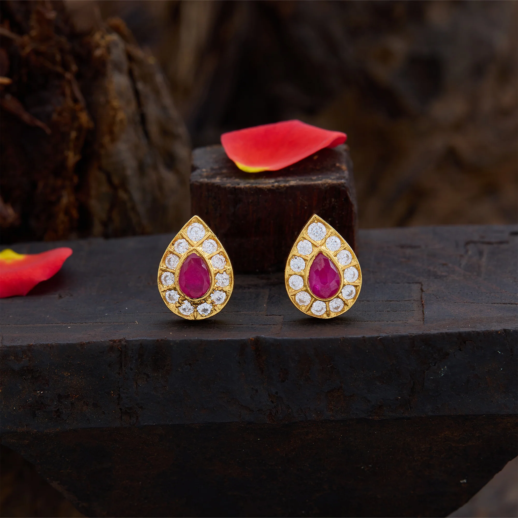 Ambar Emerald Bliss Stud Earrings - Image 4