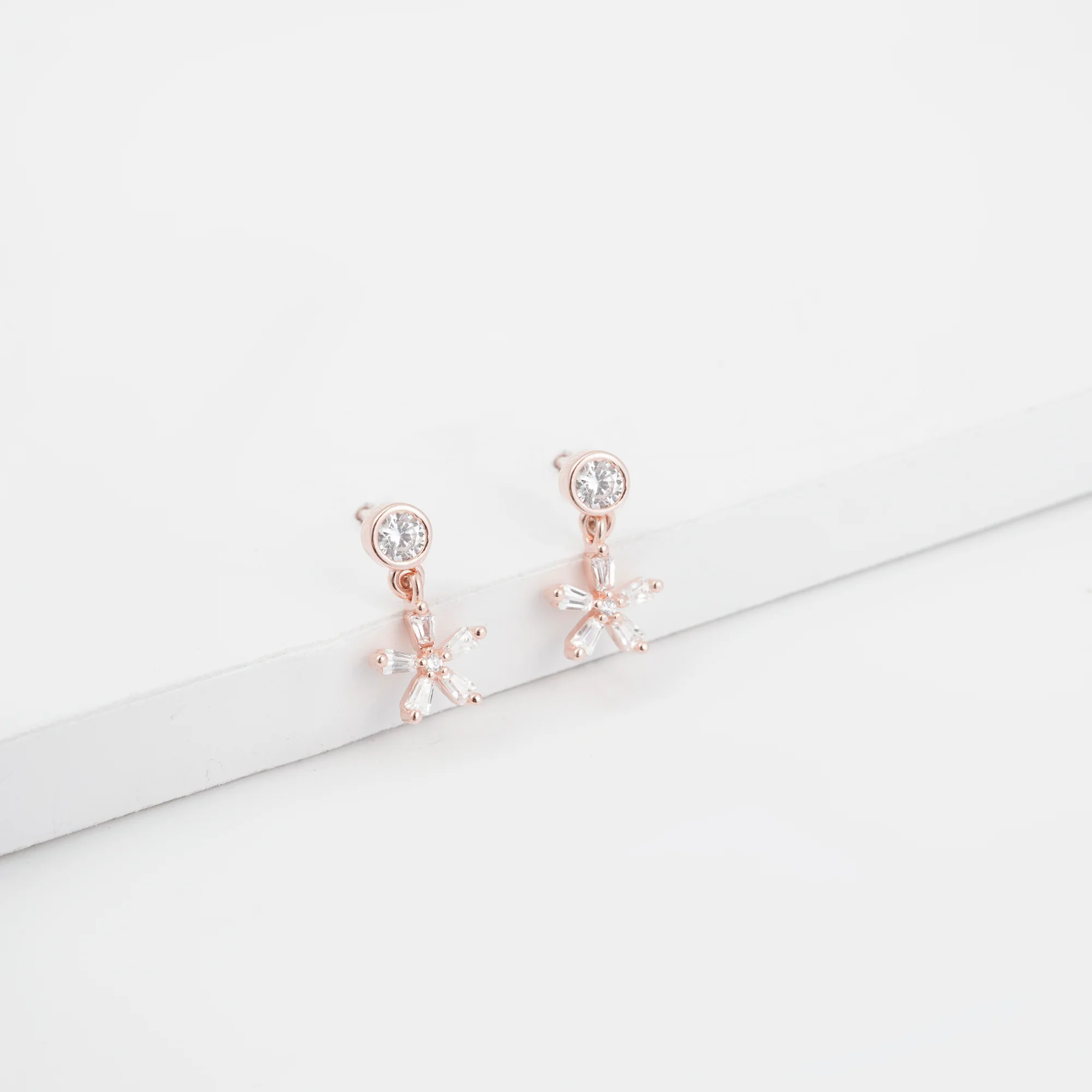 Blossom Layers Necklace Set - Image 3