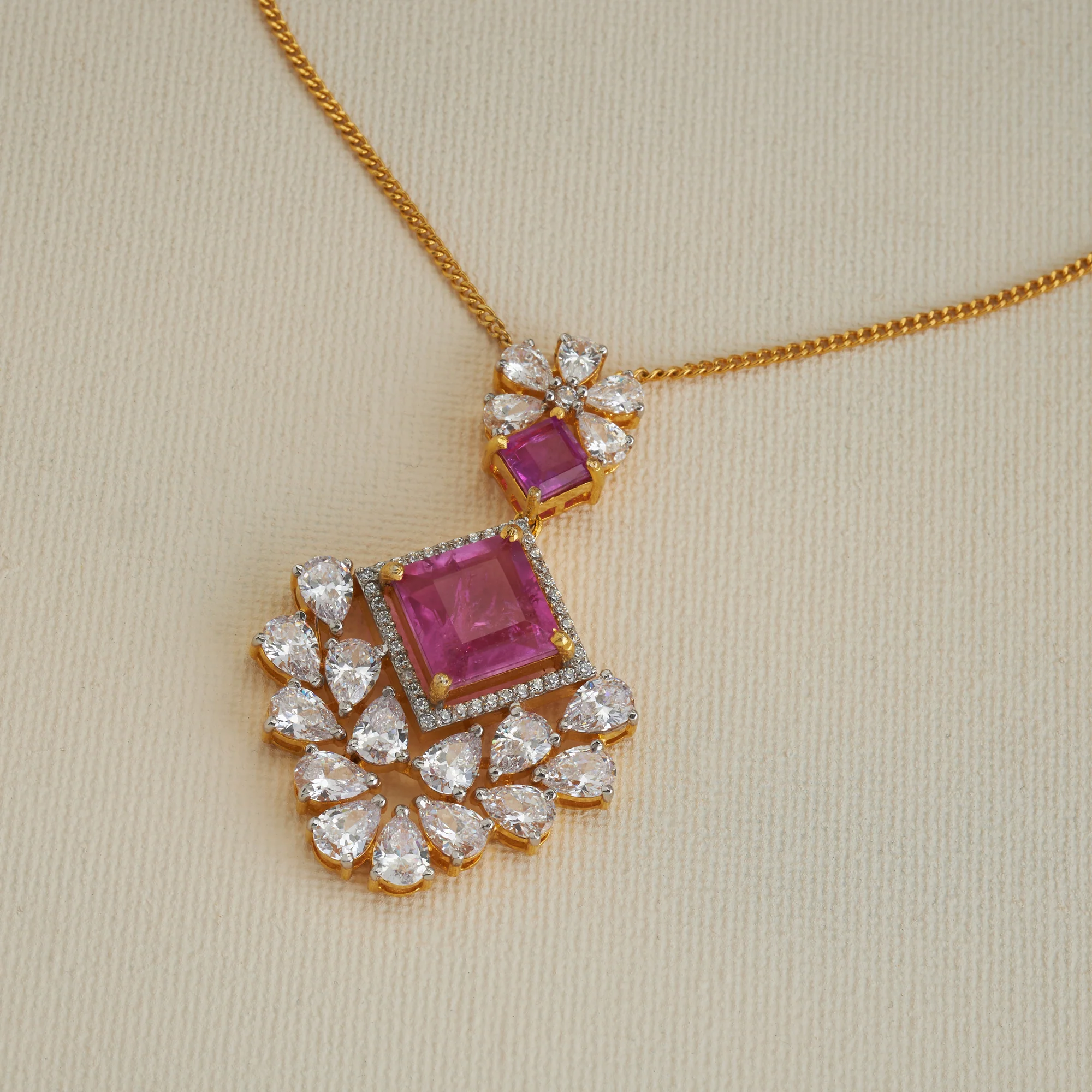 Fuchsia Gleam Chain Pendant Set - Image 2