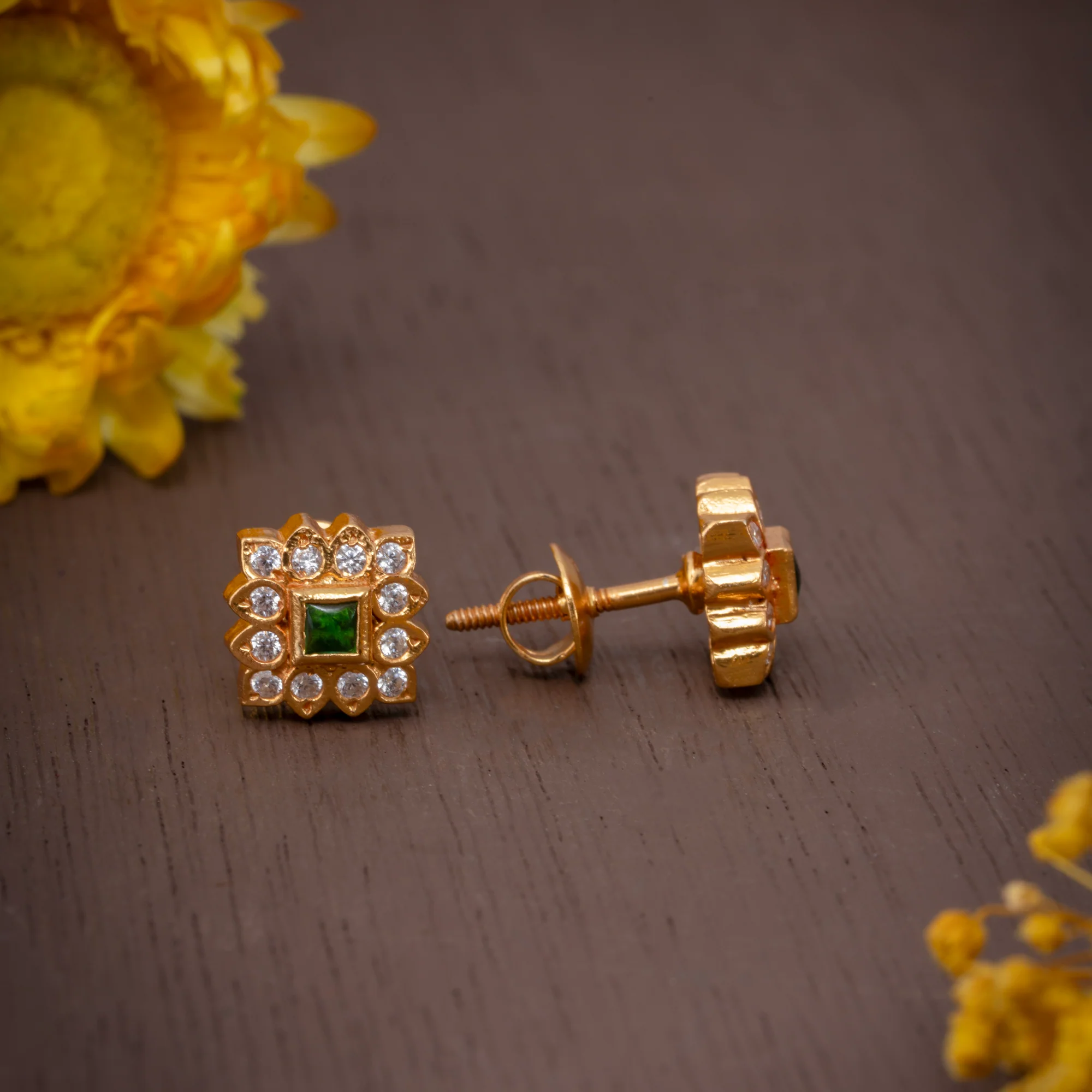 Chatur Bloomé Stud Earrings - Image 3