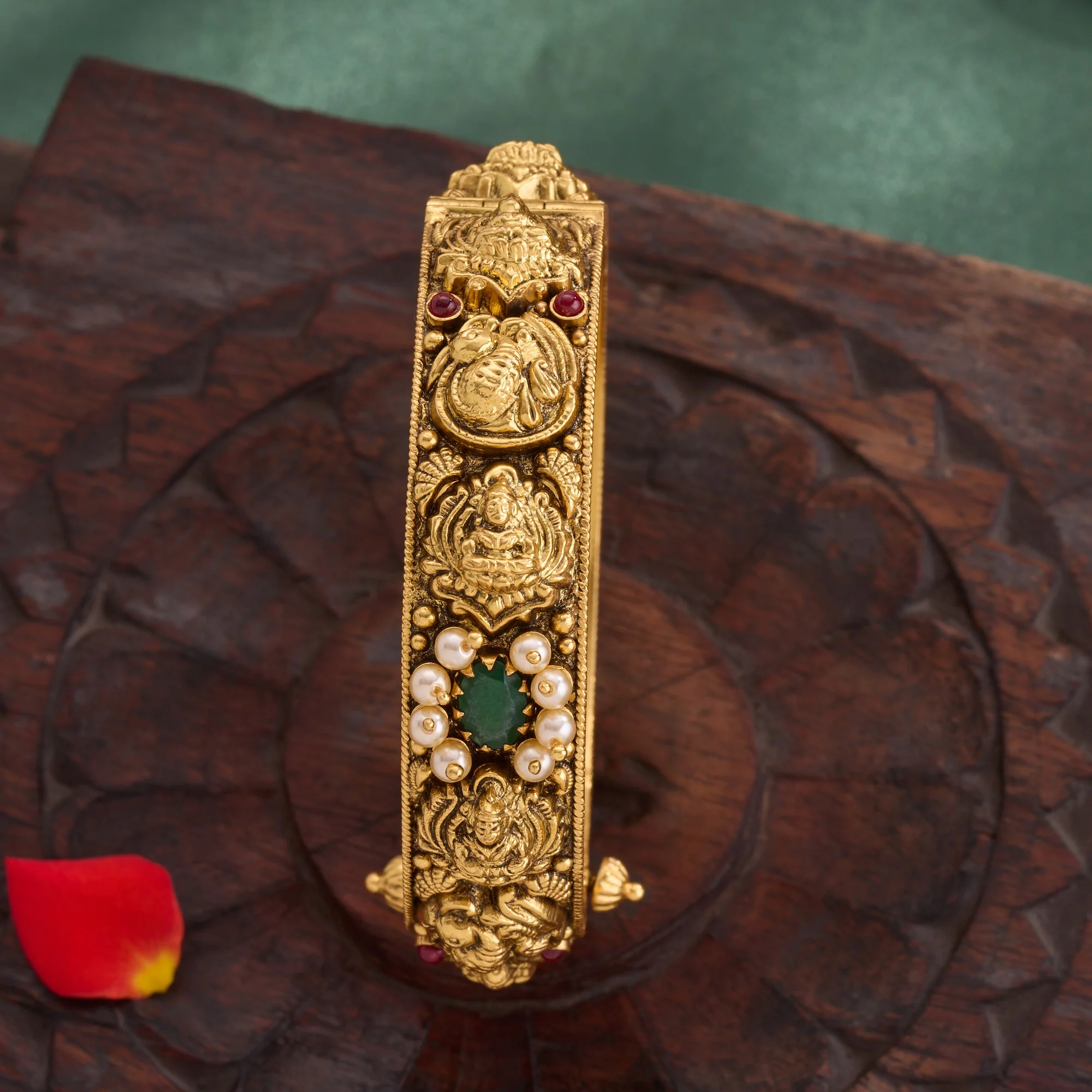 Dhanlakshika Nakshi Bangles - Image 3