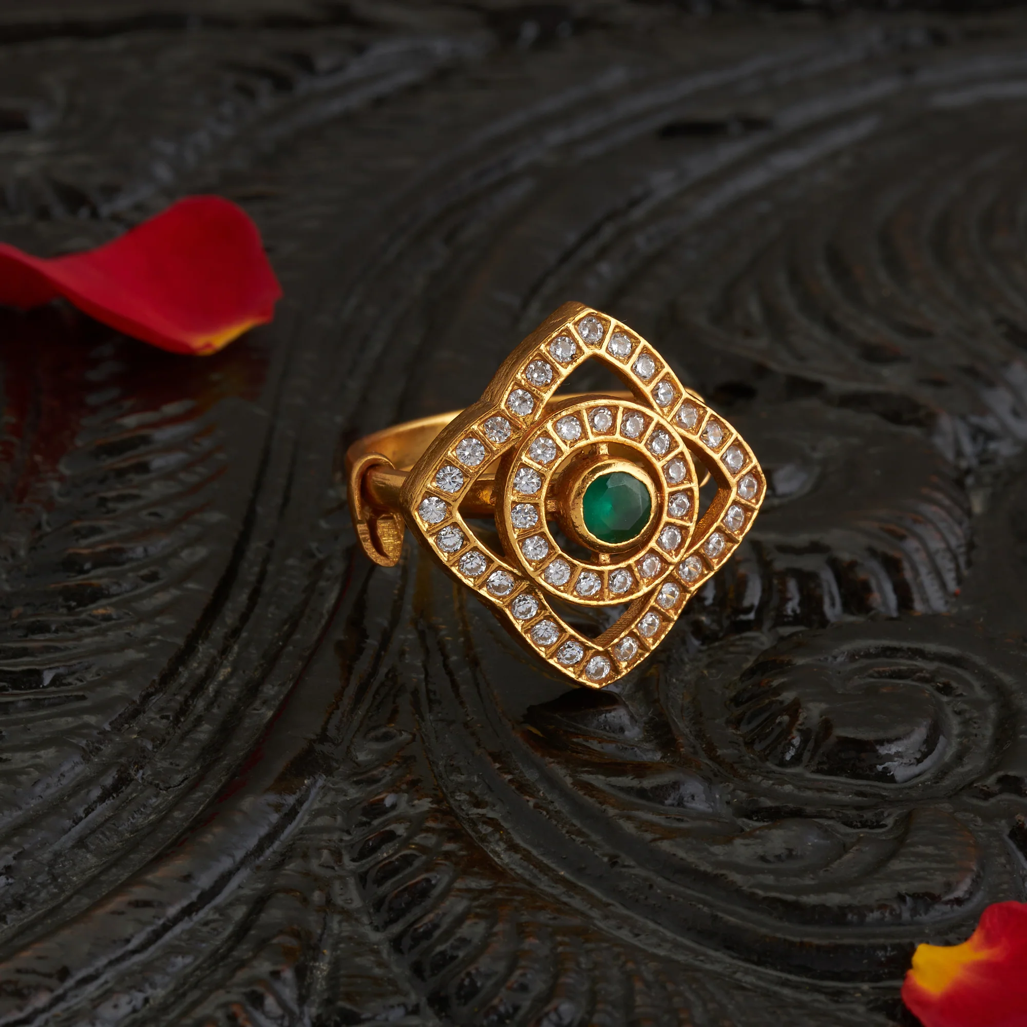 Ishwarya Emerald Ring - Image 2