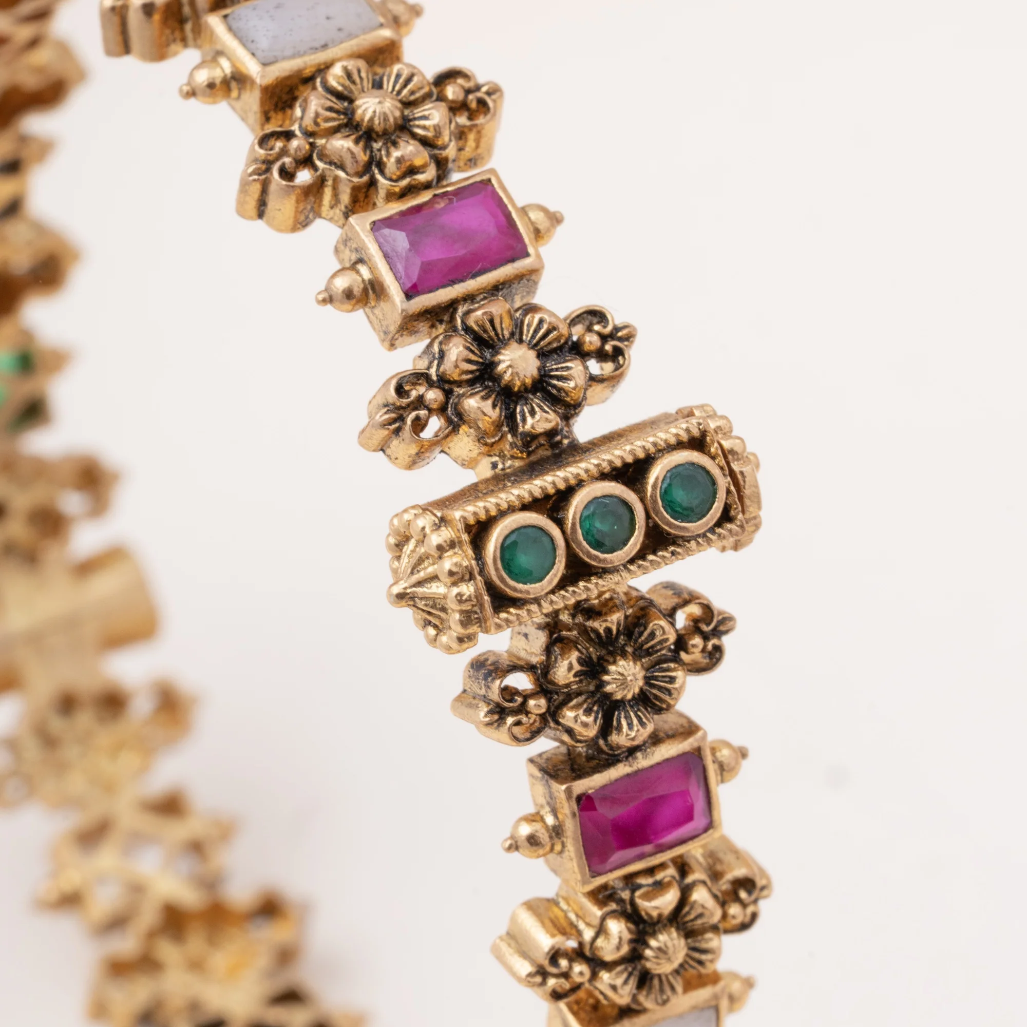 Navarangi Antique Bangles - Image 3