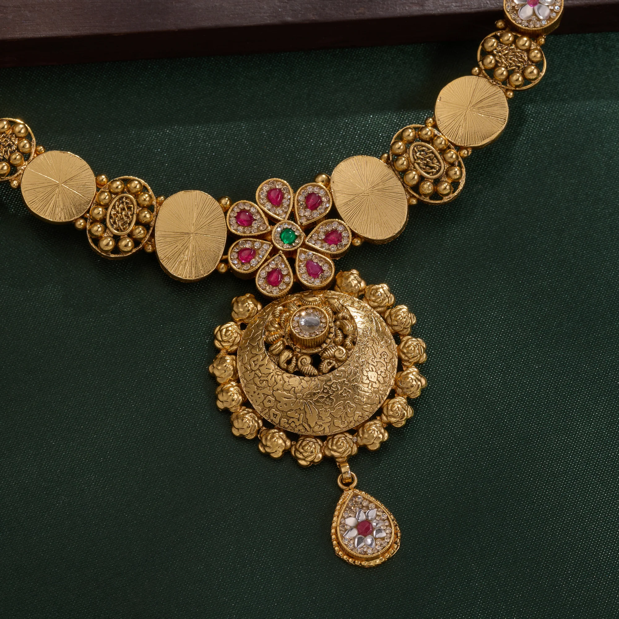 Phoolrekha Necklace Set - Image 2