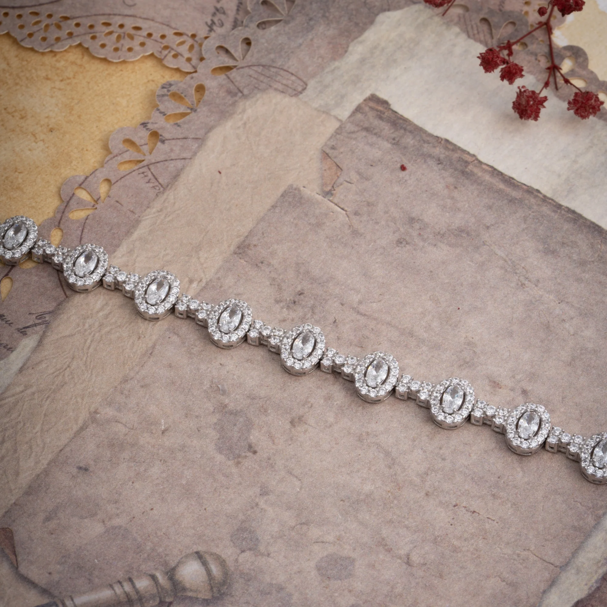 Oval Spark Bracelet - Image 2