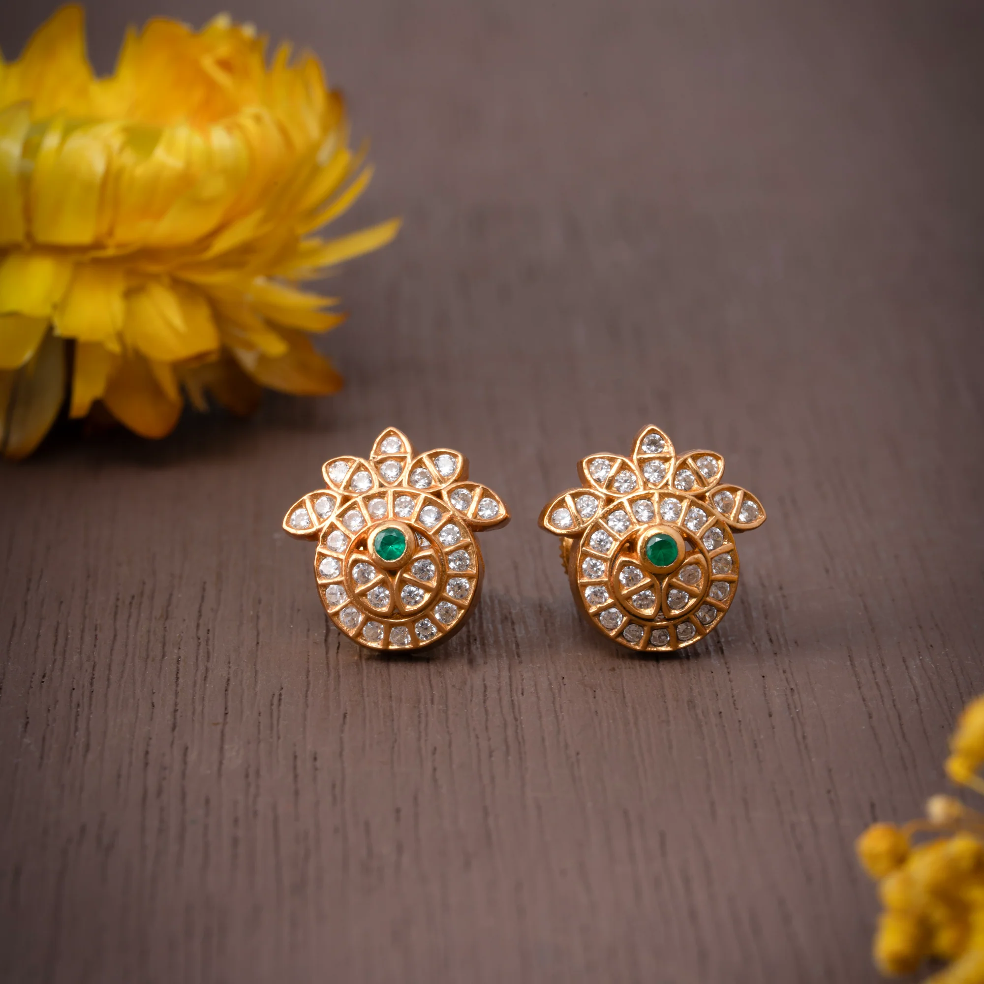 Parvati Glow Stud Earrings