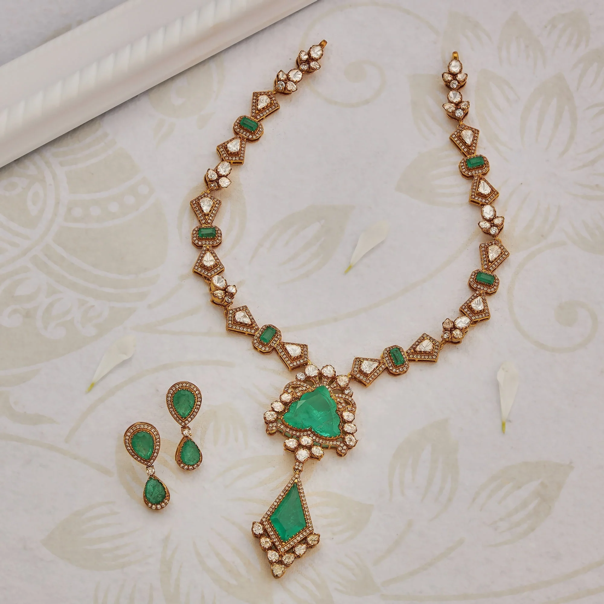 Rosyura Victorian Necklace Set - Image 5