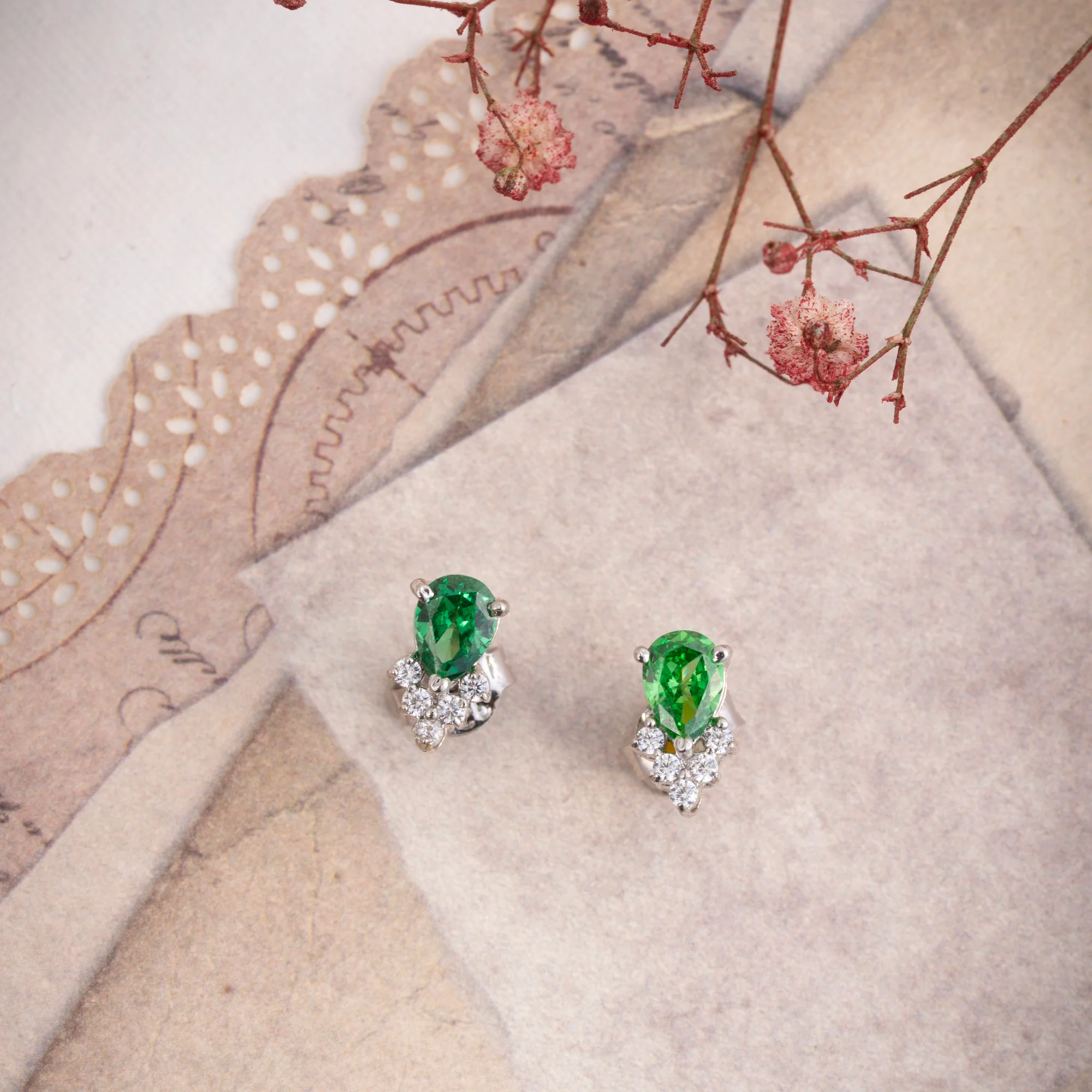 Spring Leaf Chain Pendant Set - Image 3