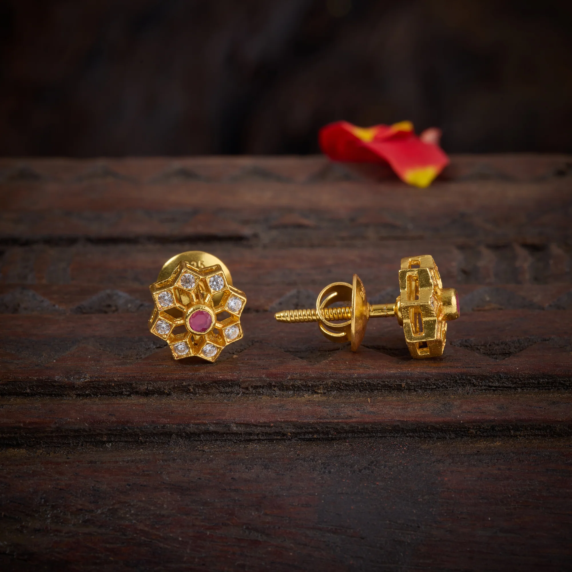 Svarnamani Stud Earrings - Image 3
